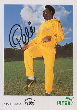 Lot #1307 Pele and Diego Maradona Signed Photographs - Image 2