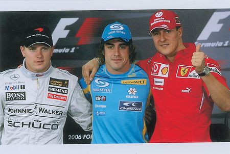 Lot #1214 Michael Schumacher: Worn by the F1 legend during a 2005 race - Image 3
