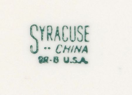 Lot #119 John F. Kennedy: Beautifully detailed dinner plate from JFK?s last official banquet on November 18, 1963 - Image 2