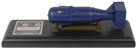 Lot #506 Enola Gay: Paul Tibbets Bomb Model - Image 1