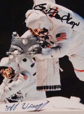 Lot #546 STS-57 - Image 2