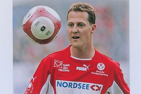 Lot #922 Michael Schumacher: Schumacher?s game-worn 2006 ?Spiel des Herzens? jersey - Image 4