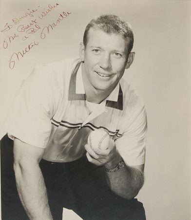 Lot #916 Mickey Mantle: Rare portrait from a 1956 Batter-Up Pancakes promo shoot - Image 2