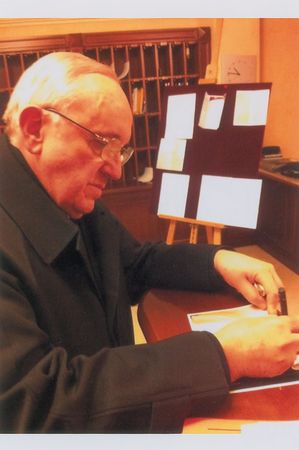 Lot #281 Pope Francis Signed Photograph - Image 2