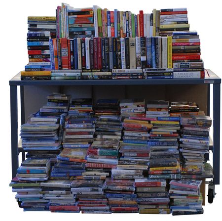 Lot #173 Book and Memorabilia Collection: Impressive collection of national bestsellers, athletes, musicians and much more - Image 1