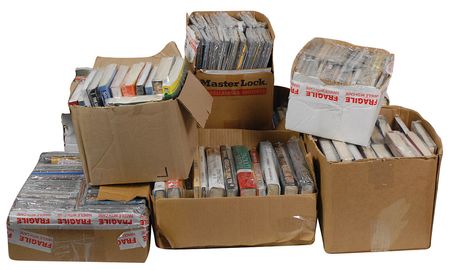 Lot #173 Book and Memorabilia Collection: Impressive collection of national bestsellers, athletes, musicians and much more - Image 6
