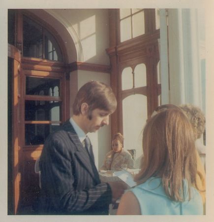 Lot #818 Beatles: Signatures obtained during the Magical Mystery Tour, including unique candid photos - Image 6