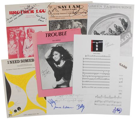 Lot #966 Musicians - Image 1