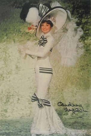 Lot #1017 Audrey Hepburn Signed Photograph - Image 1