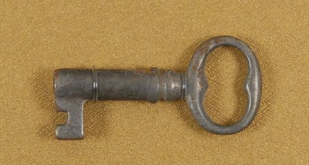 Lot #1019 Harry Houdini: Key from the collection of the master escape artist - Image 2