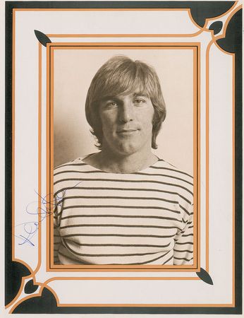 Lot #918 Beach Boys: Dennis and Brian Wilson Signed Photographs - Image 1