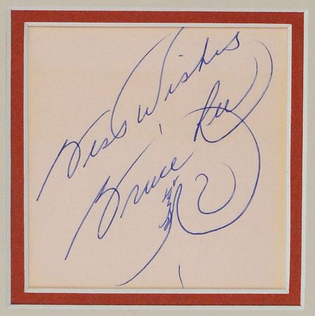 Lot #1030 Bruce Lee: Spectacular autograph of the iconic kung-fu master, highlighted by his Chinese Dragon symbol - Image 2