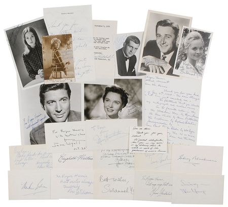 Lot #1079 Entertainers - Image 1