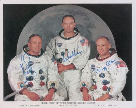 Lot #534 Apollo 11: Fantastic uninscribed crew litho from 1969, with provenance from the commander - Image 1