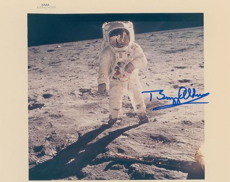 Lot #442 Buzz Aldrin Signed Photograph - Image 1