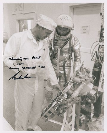 Lot #500 Gordon Cooper Signed Photographs - Image 4