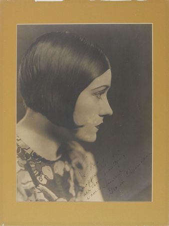 Lot #1081 Gloria Swanson Signed Photograph - Image 2