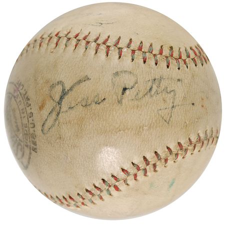 Lot #1124 Hack Wilson, Rogers Hornsby, and Kiki Cuyler: Exceptional baseball following Wilson’s record-shattering season—along with Hornsby and Cuyler - Image 4