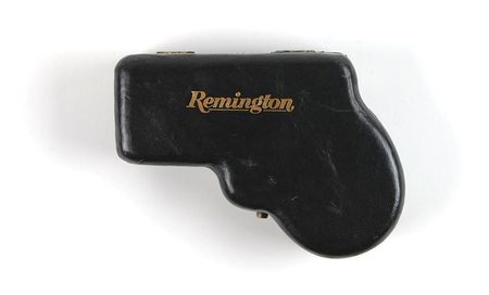 Lot #487 Cased and Engraved Gold- Plated Remington Double Derringer with Mother-of-Pearl Grips Pistol - Image 4