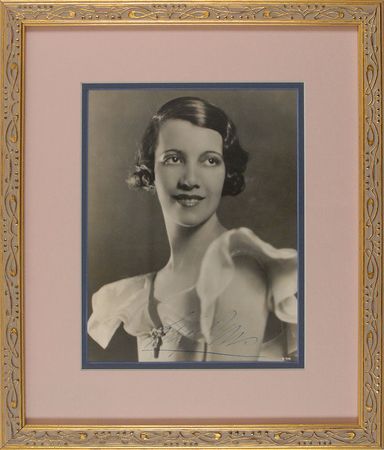 Lot #971 Actors and Actresses Signed Photographs - Image 5