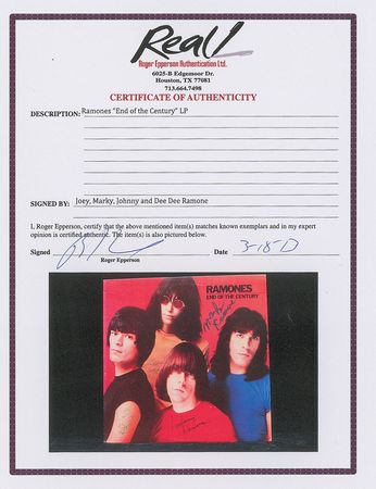Lot #822 The Ramones Album - Image 2