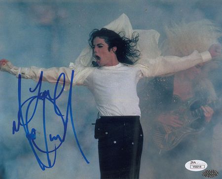 Lot #811 Michael Jackson Signed Photograph - Image 1