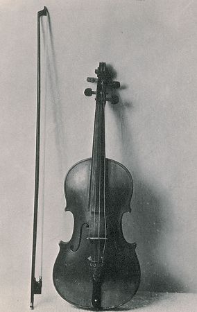 Lot #714 Laura Ingalls Wilder: Wilder reminisces about the “the days of my girlhood” and the legacy of Pa’s fiddle - Image 3