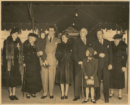 Lot #79 Franklin D. Roosevelt?s Walnut Cane - Image 5