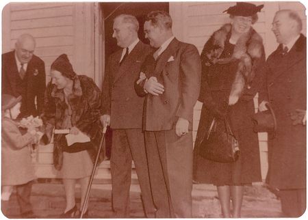 Lot #79 Franklin D. Roosevelt?s Walnut Cane - Image 9