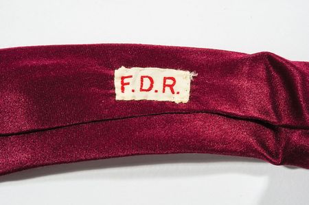 Lot #128 Franklin D. Roosevelt’s Burgundy Tie - Image 2