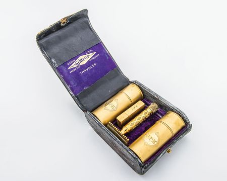 Lot #216 John F. Kennedy?s Shaving Kit - Image 2