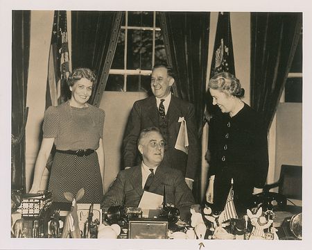 Lot #90 Franklin D. Roosevelt’s White Alabaster Donkey Straight From His Presidential Desk - Image 10