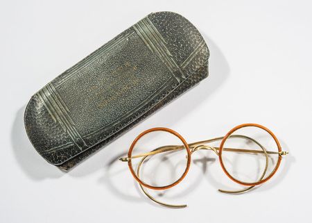 Lot #152 Harry S. Truman’s Eyeglasses - Image 4