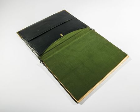 Lot #34 Warren G. Harding’s Leather Writing Case - Image 2