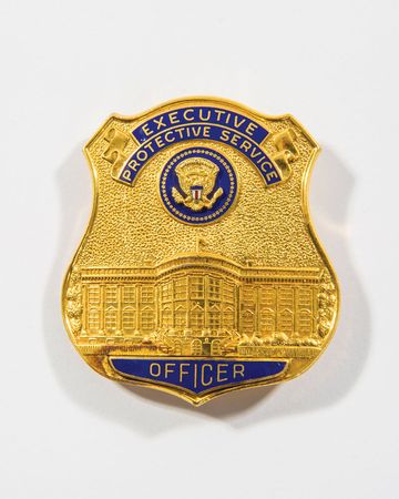 Lot #262 Executive Protective Service Badge - Image 1