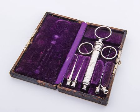 Lot #4 Abraham Lincoln’s Last Medical Kit - Image 1