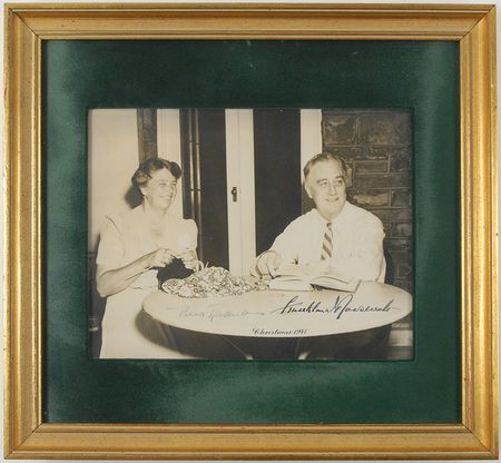 Lot #82 Franklin and Eleanor Roosevelt Signed Photograph - Image 1