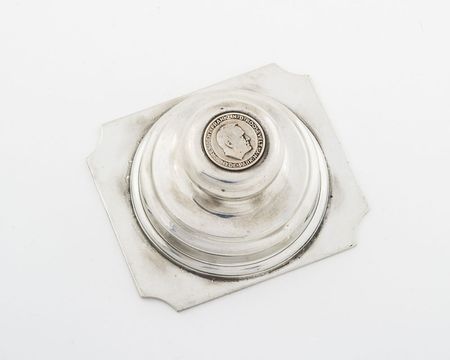 Lot #106 Franklin D. Roosevelt?s Paper Weight - Image 1