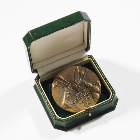 Lot #401 R. Earl Johnson’s Paris Olympics 1924 Bronze Winners Medal - Image 3
