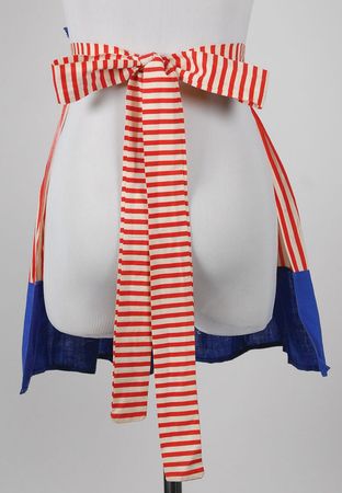 Lot #198 Dwight D. Eisenhower Family’s Aprons - Image 5