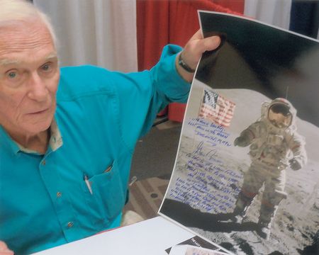 Lot #511 Gene Cernan Signed Photograph - Image 2