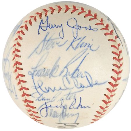Lot #925 NY Yankees: 1970 team ball featuring a Munson rookie signature - Image 4