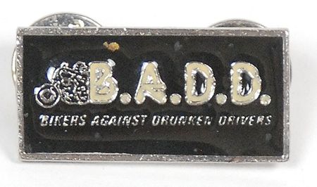Lot #478 Joey Ramone’s Pin - Image 1
