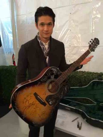 Lot #368  Guitar of Hope - Image 14