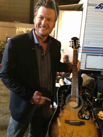 Lot #368  Guitar of Hope - Image 15