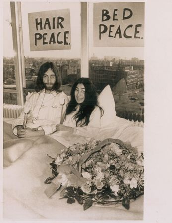 Lot #631 Beatles: John Lennon and Yoko Ono Photograph - Image 1