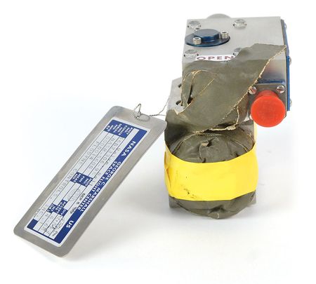 Lot #199 Saturn Ball Valve - Image 3