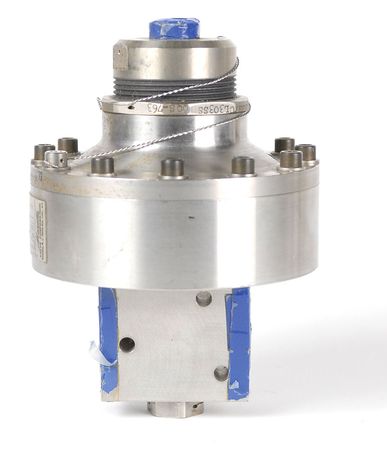 Lot #206 Saturn Regulator Valve - Image 2