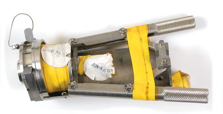 Lot #189 Lunar Module Propellant Ground Coupling - Image 2