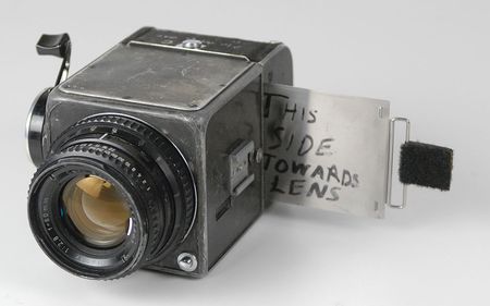 Lot #1001 The First  Hasselblad in Space - Image 23